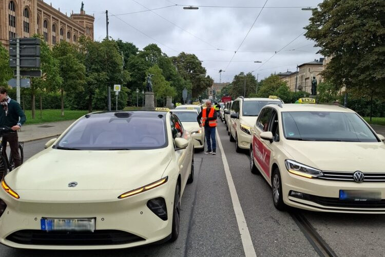 Symbolbild E-Taxi München
